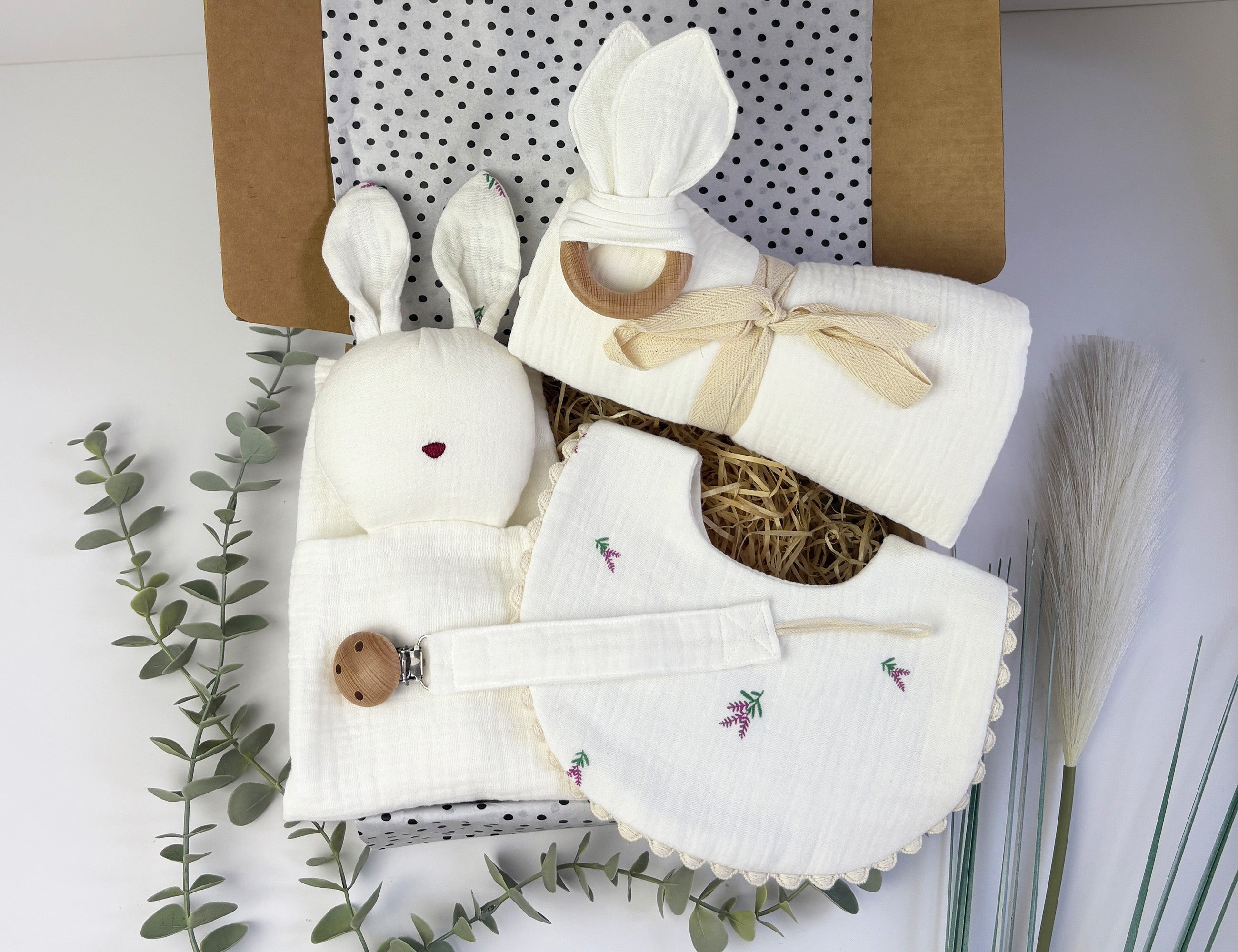 White 5 piece luxury baby gift set in gift box with bow - 1