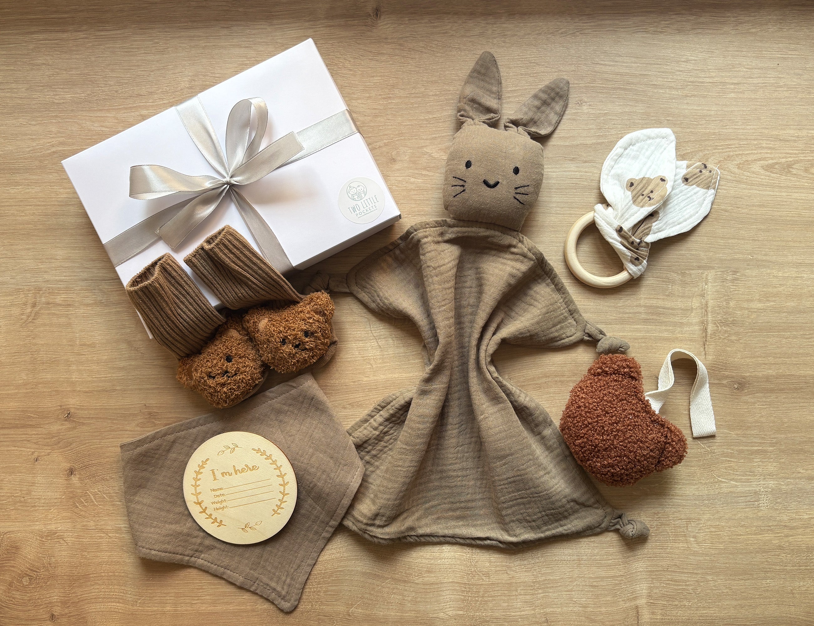 Baby gift set with name personalisation - Brown - With gift box 1