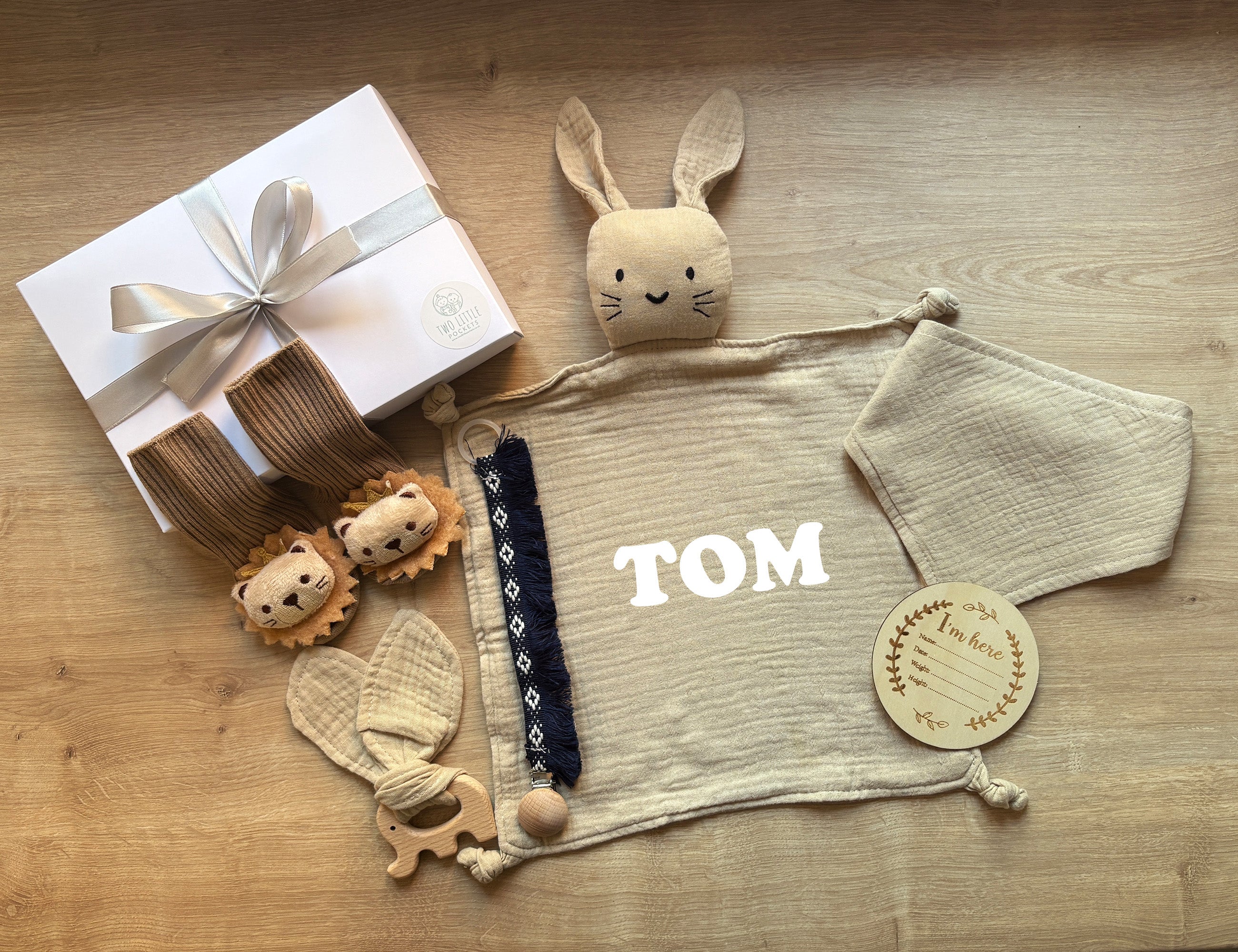 Cream Baby gift set with name personalisation - With gift box and bow 3