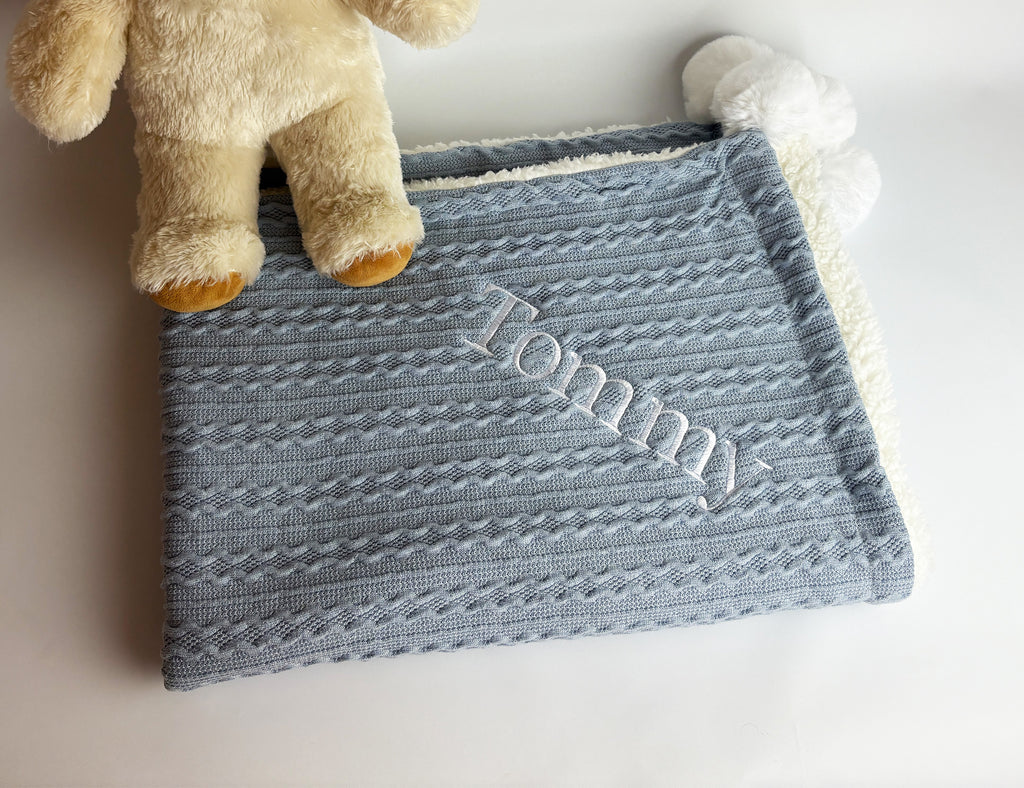 Blue baby blanket with name personalisation 2