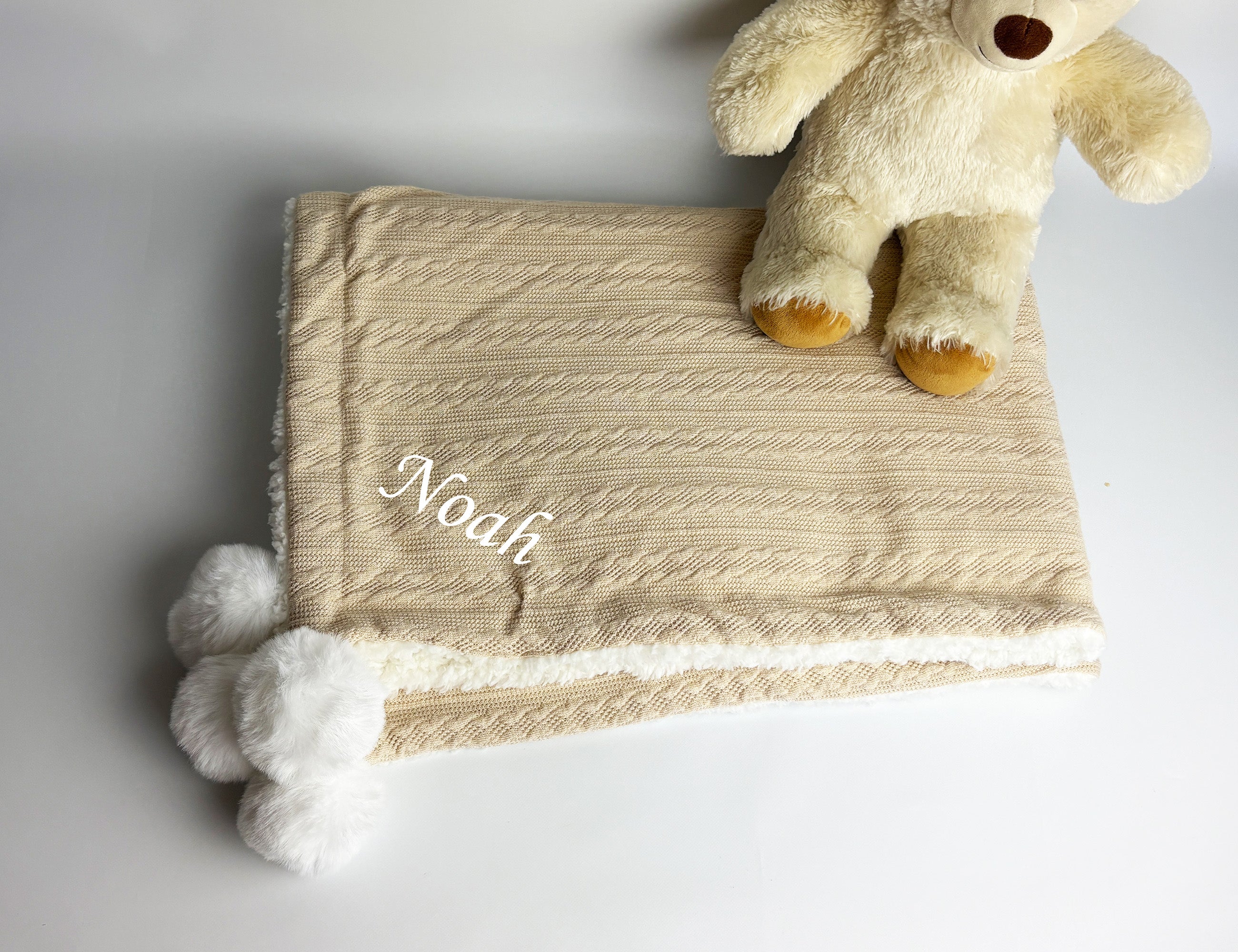 Cream baby blanket with name personalistion 1