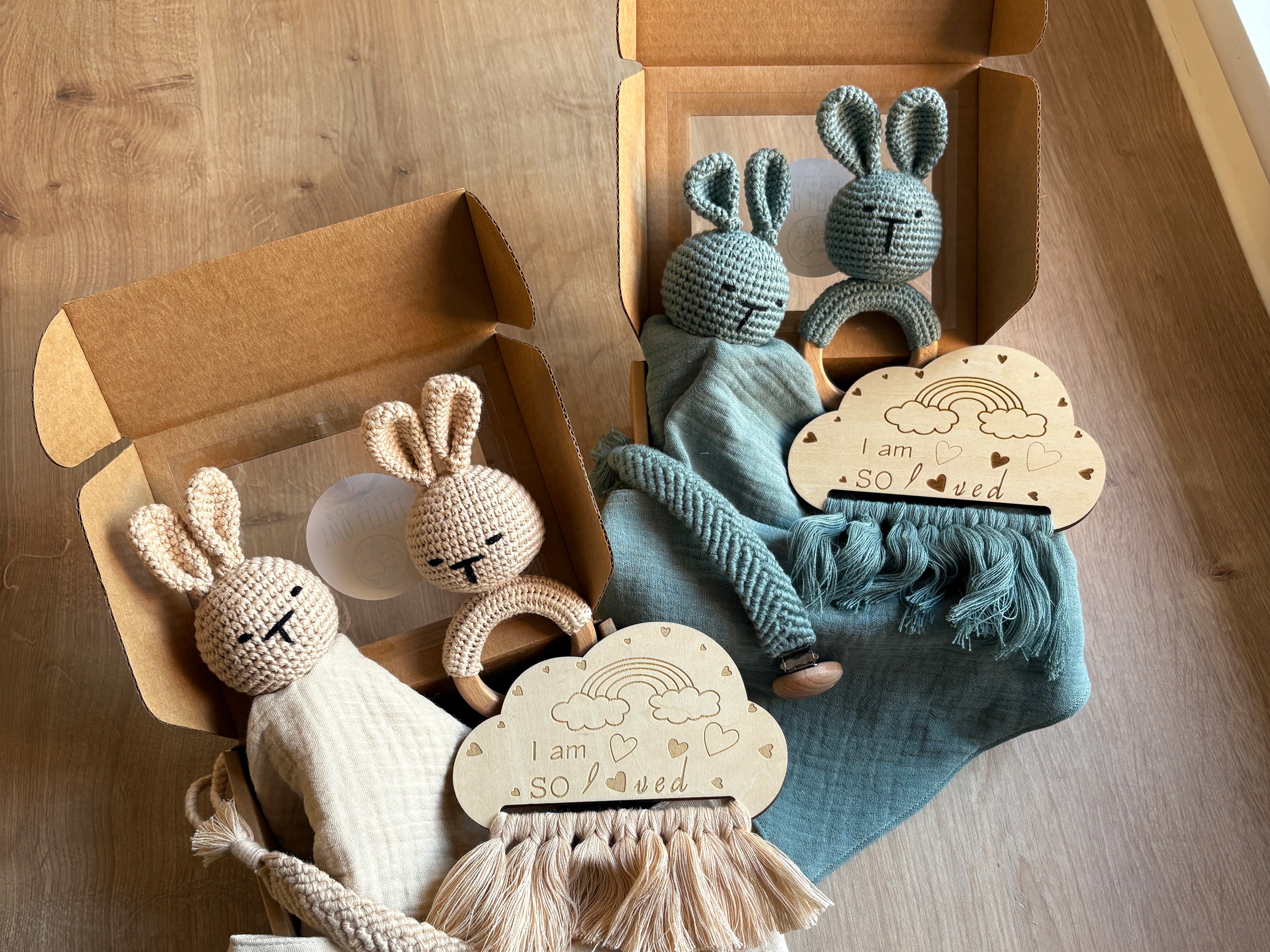 Green 5 piece baby gift set. Baby shower present in gift box - 3