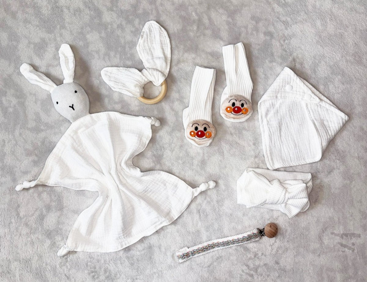 New Arrival Baby Gift Set - White - Two Little Pockets